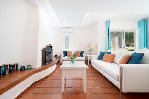 Casa Gaivota-Quinta do Paraíso, Praia Carvoeiro (Casa Gaivota-Quinta do Paraiso, Praia Carvoeiro) in คาร์โวเอโร ซิตี้เซ็นเตอร์