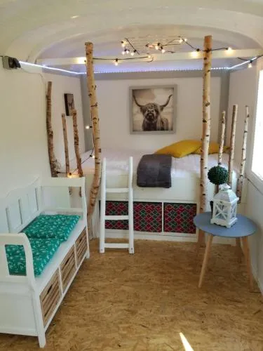 Zurück zur Natur - Urlaub im Zirkuswagen, Sommeratelier oder Schindelwagen in Adenbach, Deutschland