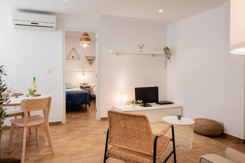 Apartamentos FV Flats Valencia - Mestalla - image 9