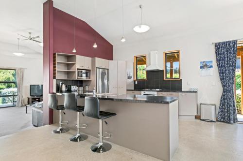 Edgewater Escape - Cromwell Holiday Home, Cromwell (foto 8)