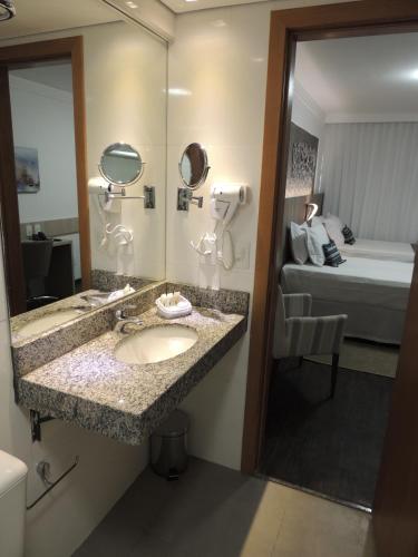 Allia Gran Pampulha Suites Allia Gran Hotel Pampulha Suites is perfectly located for both business and leisure guests in Belo Horizonte. Offering a variety of facilities and services, the hotel provides all you need for a good 