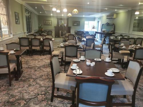 Restaurant, The Rhu Glenn Hotel in Waterford