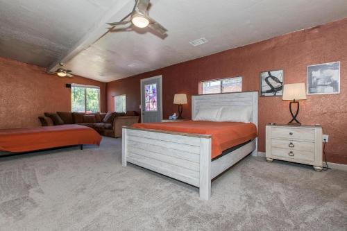 Rest Relax & Renew in the Heart of Sedona by Stay Sedona in the center of it all hike and bike trails shopping - image 7