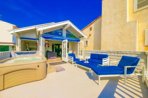 NB-3010A - Perfect Newport Beach Location With Spa I - image 3