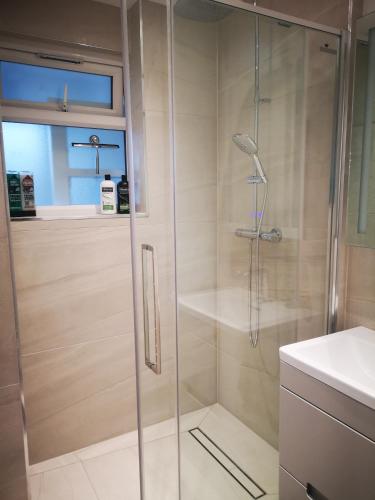 Luxe Hill Getaway  - image 10