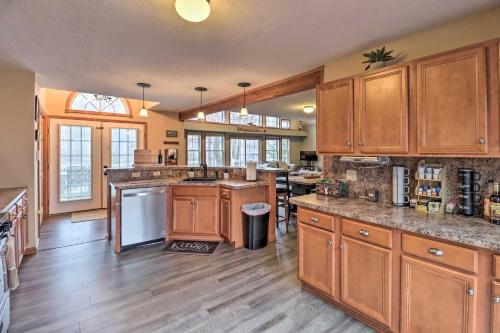Pocono Family House with Hot Tub Near Ski Resorts! - image 39
