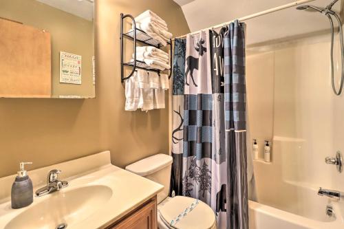 Pocono Family House with Hot Tub Near Ski Resorts! - image 41