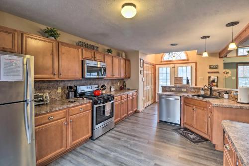 Pocono Family House with Hot Tub Near Ski Resorts! - image 44