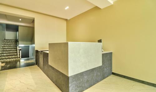 Lobby, Treebo Sriz Cozy Seethamadhara in Balayya Sastri Layout