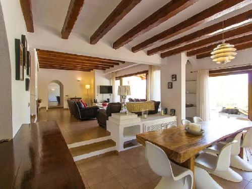 Peaceful Location and only 10 Mins Walk to Beach gîte à louer Platja des Figueral