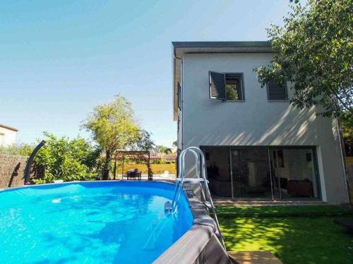  Villa Peralta Girona City w above ground Pool in Girona