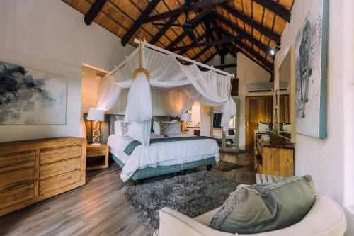 Kuname Safari Lodge