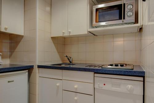VIP Executive Eden Aparthotel - image 3