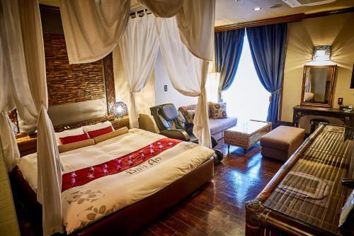 Junior Suite with Balcony