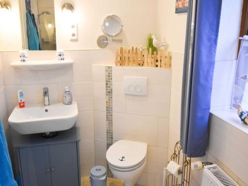 Two-Bedroom House image 6