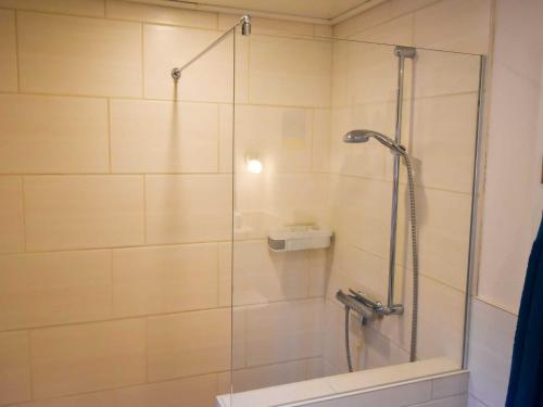 Two-Bedroom House image 4