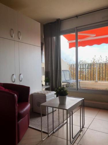 Studio room in Vittoria Immobilier 11 - REGLEMENT SUR PLACE - chèques vacances acceptés