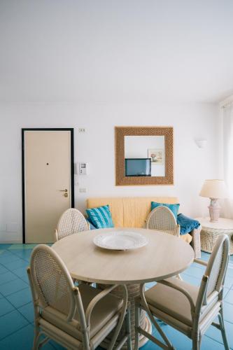 One-Bedroom Apartment image 10