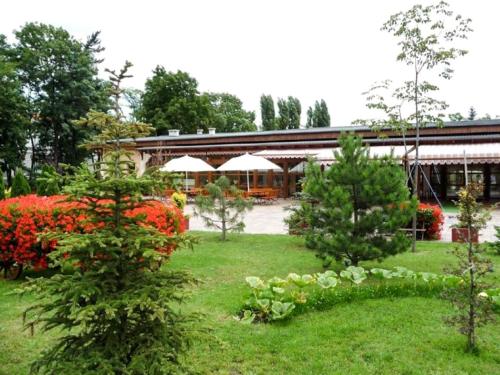 Stara Garbarnia Airport - image 2