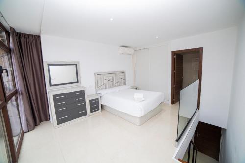 Apartamentos Turísticos Los Olivos Apartamentos Turísticos Los Olivos