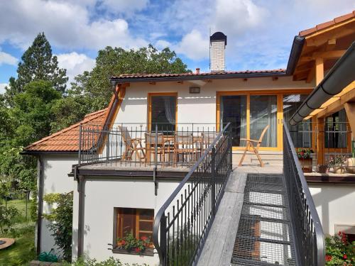 Зовнішній вигляд готелю, Adliapartmán 2020 (Adliapartman 2020) in Йіндржіхув Градец