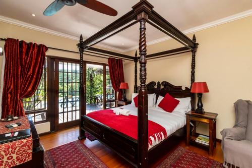 Fish Eagle Manor – East London, IA