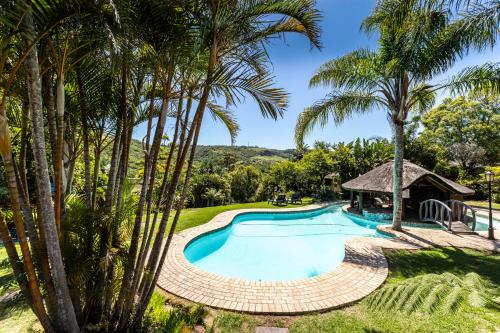 Swimming pool, Fish Eagle Manor in Abbotsford