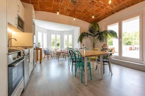 Newly renovated room w Pool & BikeParking in La Creueta