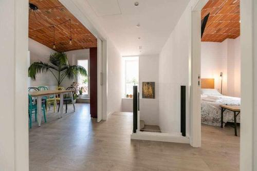 Newly renovated room w Pool & BikeParking in La Creueta