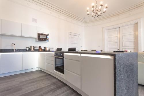 The Windsor Suite - image 6