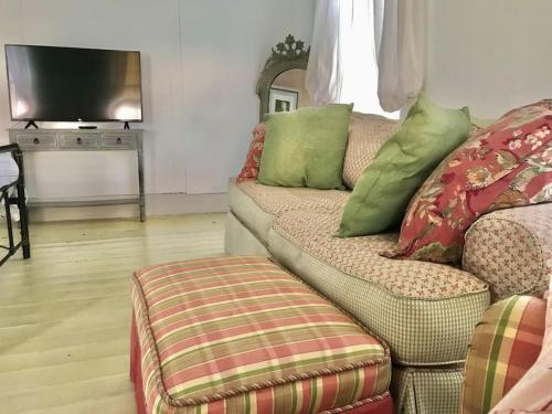 設施, FARMHOUSE INN private apartments in 哥倫布市中心