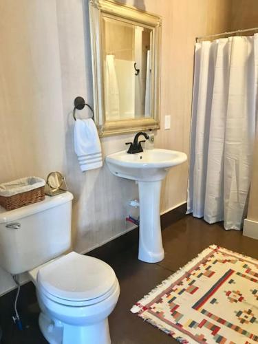 FARMHOUSE INN private apartments thumb 2