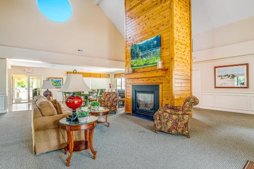 Salt Pond -- 10 Spinnaker Vilage in Seaford (DE)