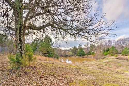 Oxford Home on Private Land Less Than 7 Mi to Dtwn! Oxford Home on Private Land Less Than 7 Mi to Dtwn!