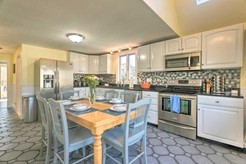 3 Mi to Dtwn & Beach! Bristol Home w/ Patio in Bristol (RI)