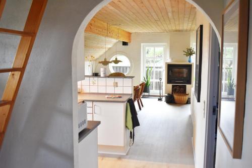 Viking Surf Cottage - Tap to explore photos