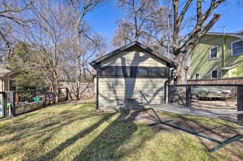 Eclectic Austin Bungalow Central Location!