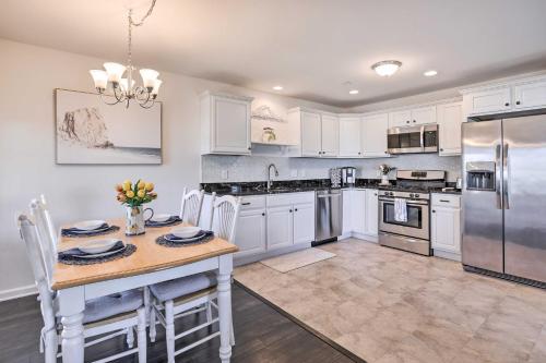 . Bright and Airy Condo - Walk to Ortley Beach!