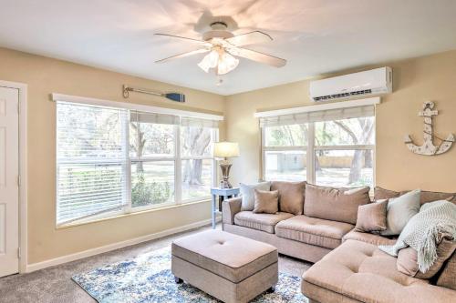 Less Than 1 Mi to Lake Weir Quiet Summerfield Getaway in Weirsdale