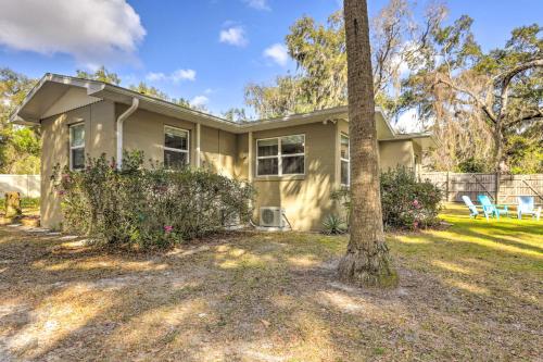 Stunning Florida Getaway Less Than 1 Mi to Lake Weir!