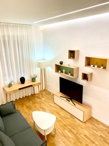 Nima Oberdan House