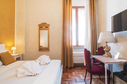 Golden Rooms Piazza di Spagna, Рим (фото 10)
