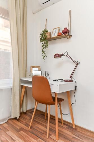 Cosy&Art 1BD Apartment next to Slaveykov Square by Flat Mаnager, Sofia (Foto 4)