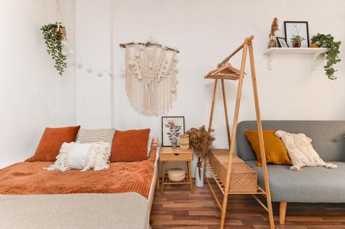 Cosy&Art 1BD Apartment next to Slaveykov Square by Flat Mаnager, Sofia (Foto 7)