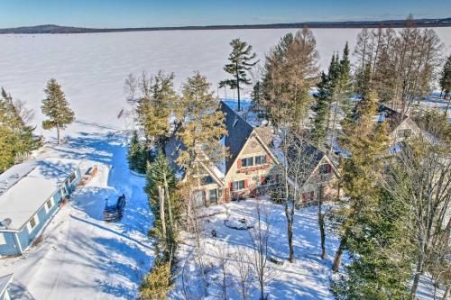 Dreamy Lake Skegemog Retreat Boat, Ski and Sip!