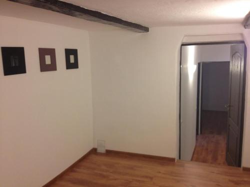 Medieval Central Apartment Sibiu - image 4