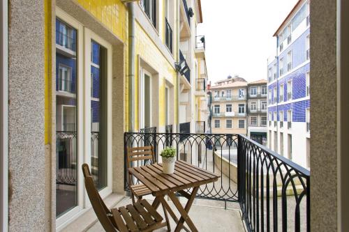 Cardosas Square Apartments by Porto City Hosts 5