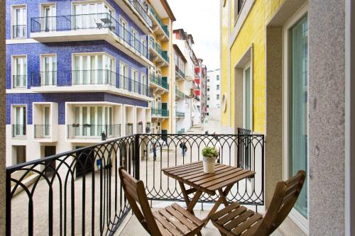 Cardosas Square Apartments by Porto City Hosts, Oporto