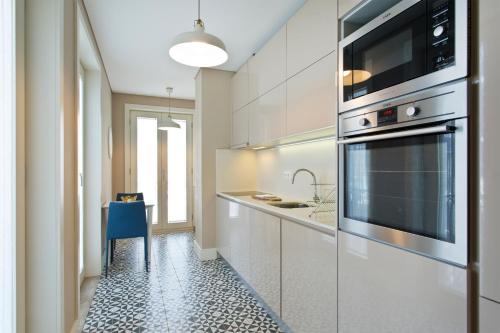 Cardosas Square Apartments by Porto City Hosts 3