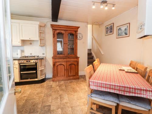 Scotch Hall Cottage - image 8
